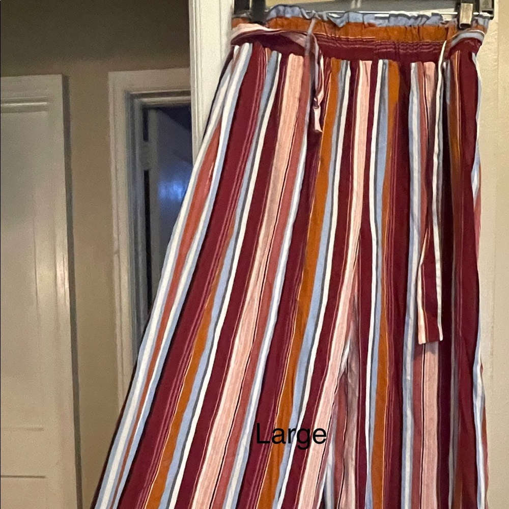 Large wide leg pants rue 21
